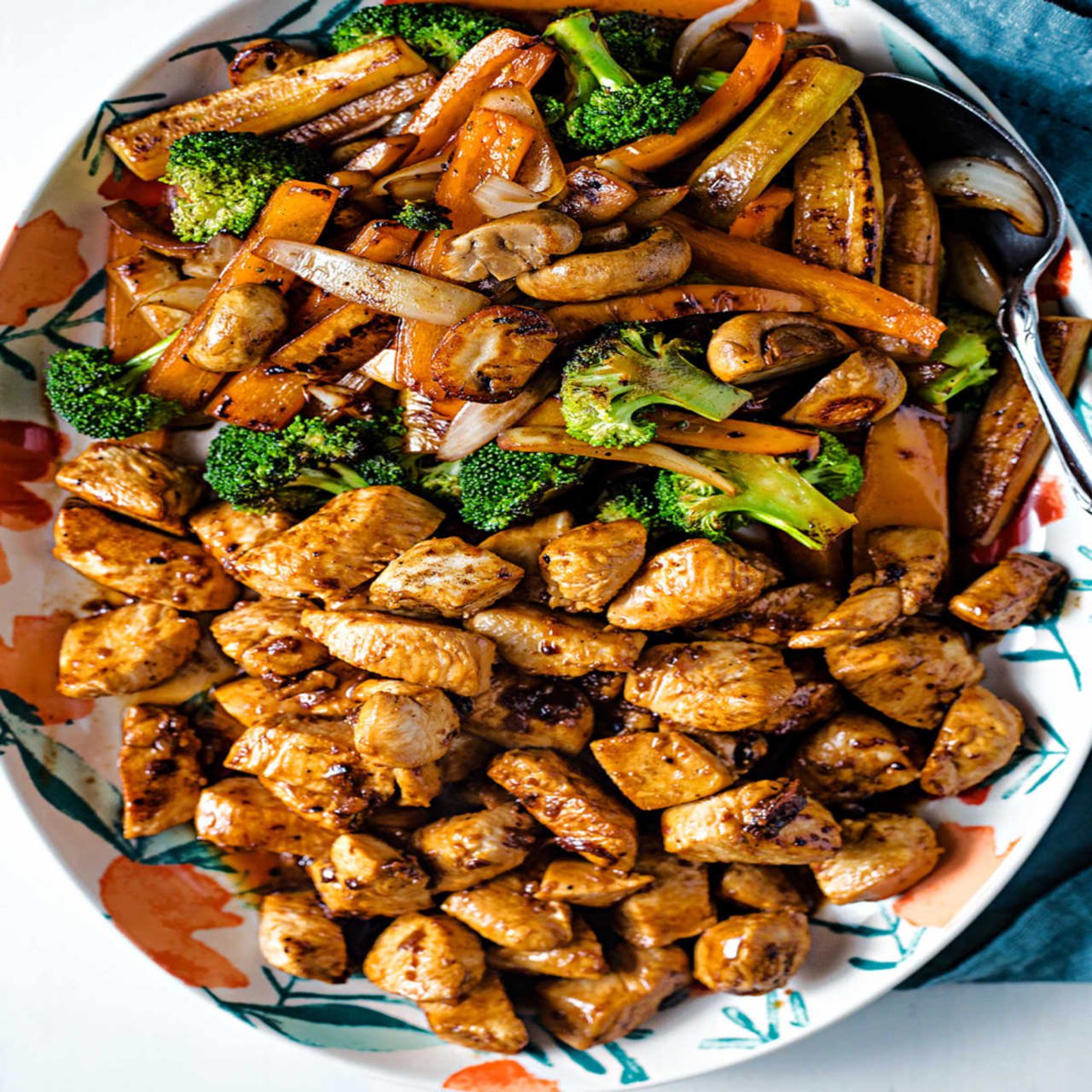 chuồng nuôi gà đá chuồng nuôi gà đá
